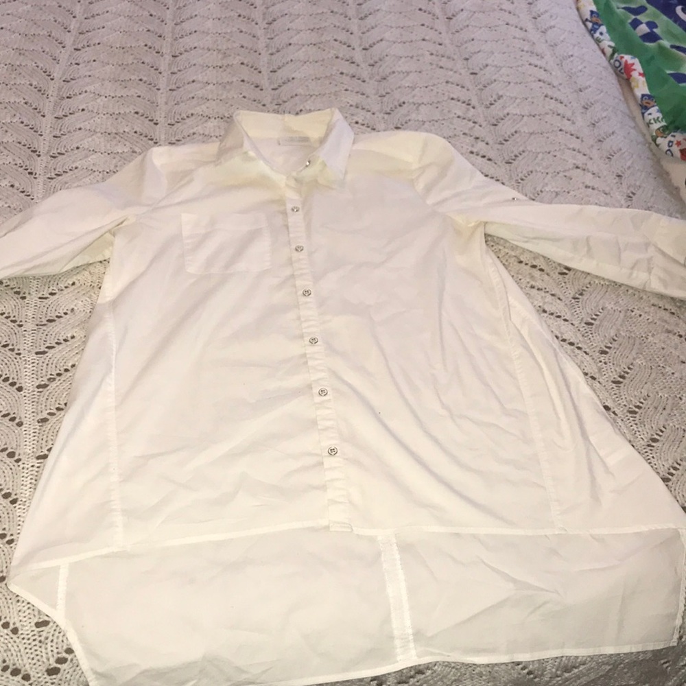 Very cute high low button down shirt